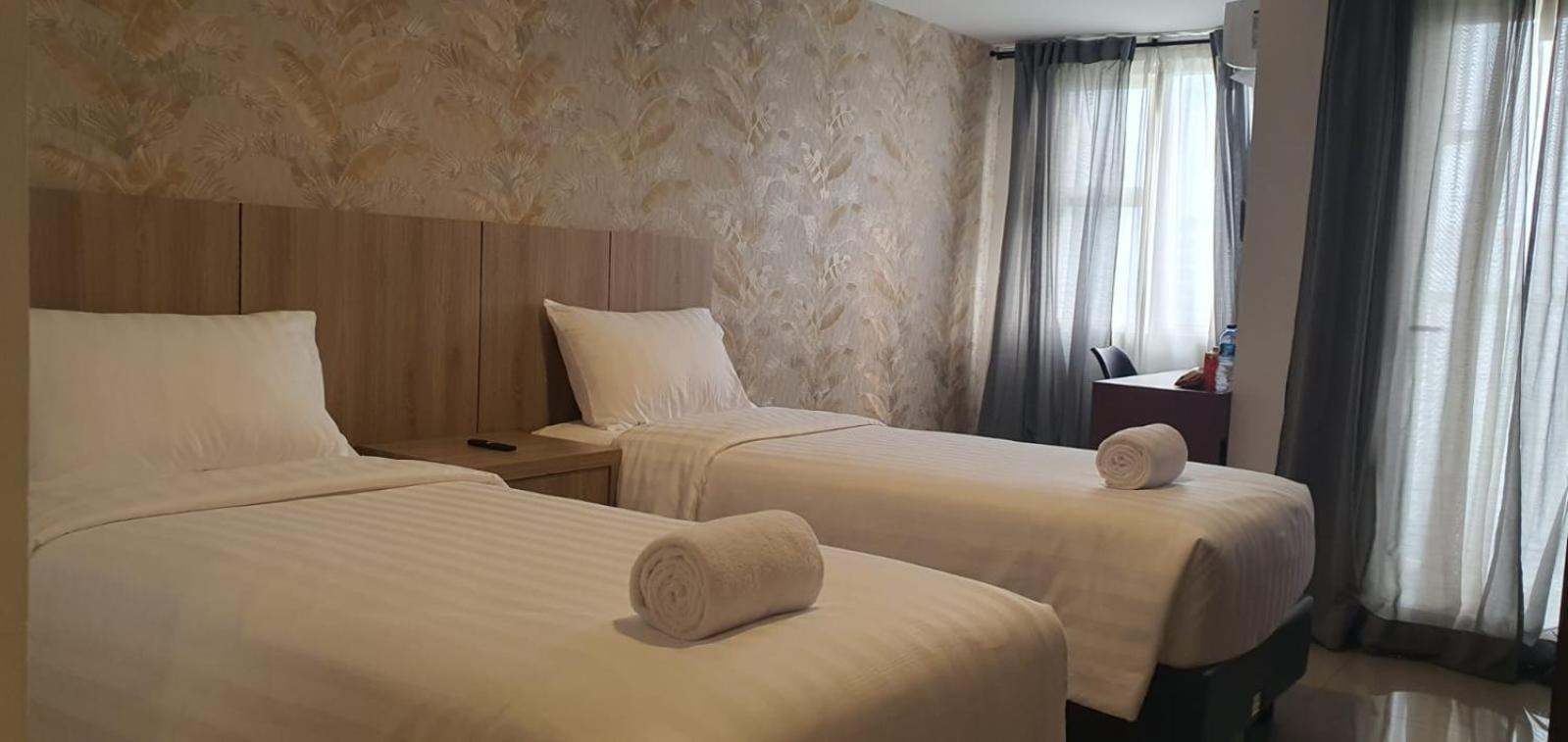Nemuru Hotel Ciputat Pondokcabe Hilir ภายนอก รูปภาพ